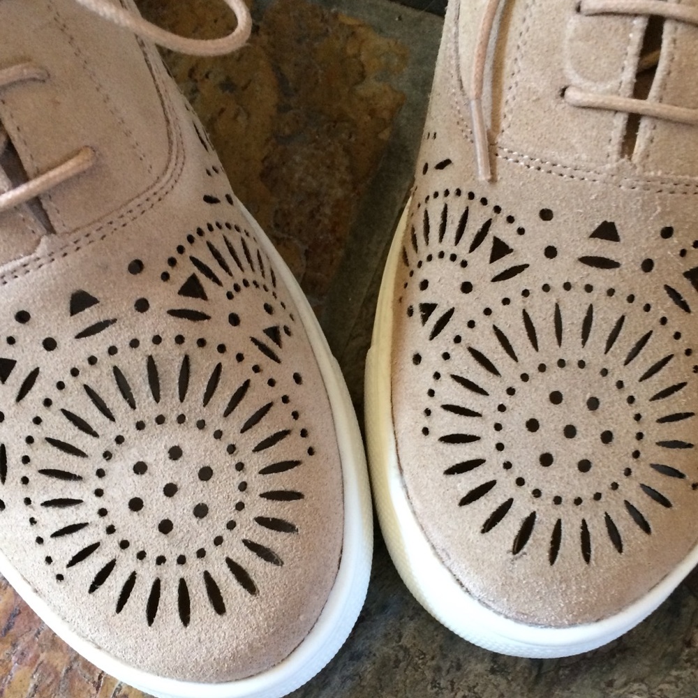 🍃💕NIB Naughty Monkey Suede Leather Board Sneaker - Picture 6 of 7